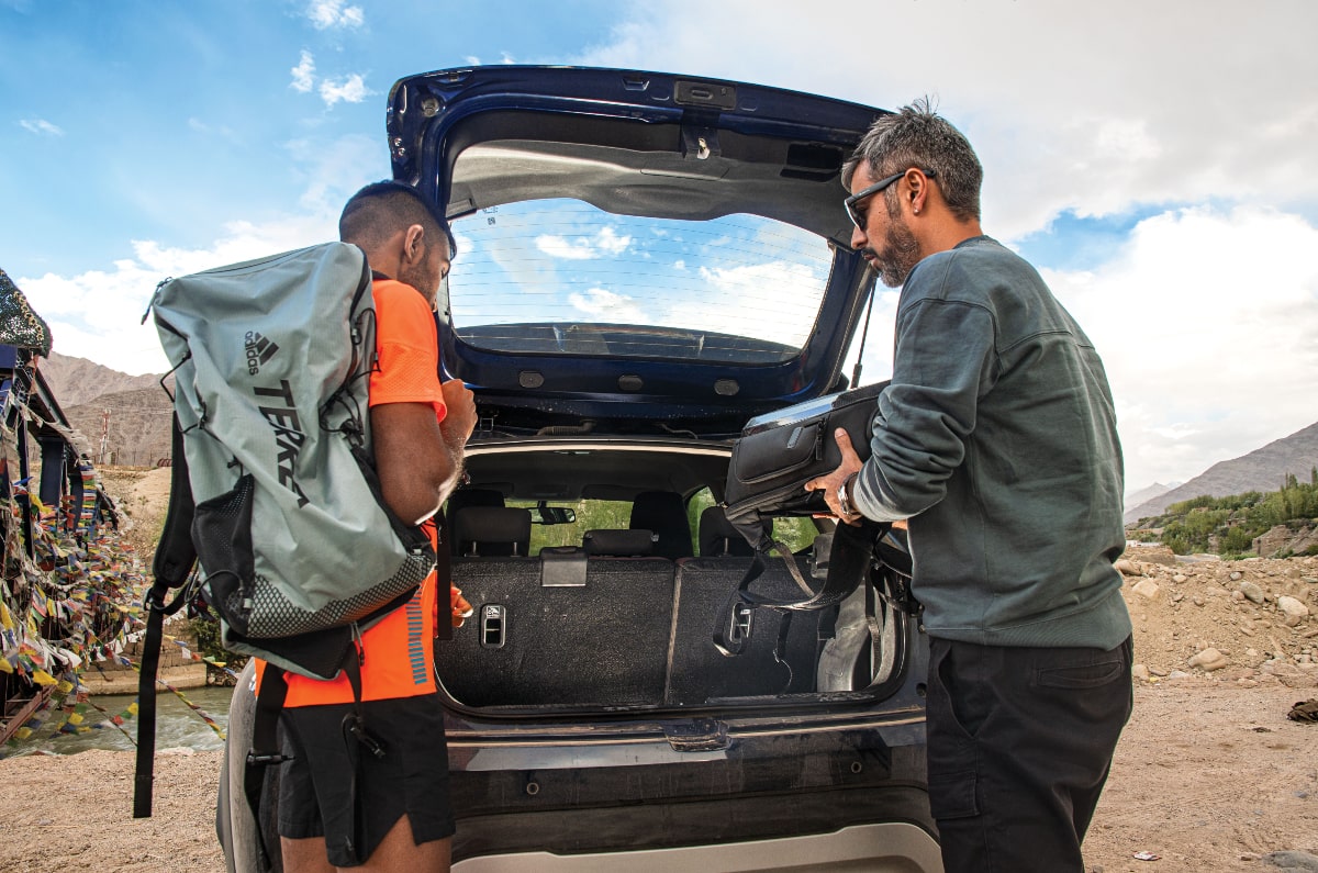 Fronx vs Champ - Image 4